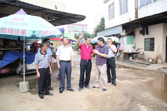 林少俊副主任指导公港村三农综合服务平台建设项目.JPG